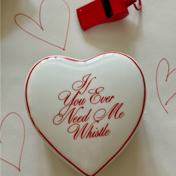 Enesco Suzy Stafford 1977 Trinket Heart Box - Picture 4 of 5